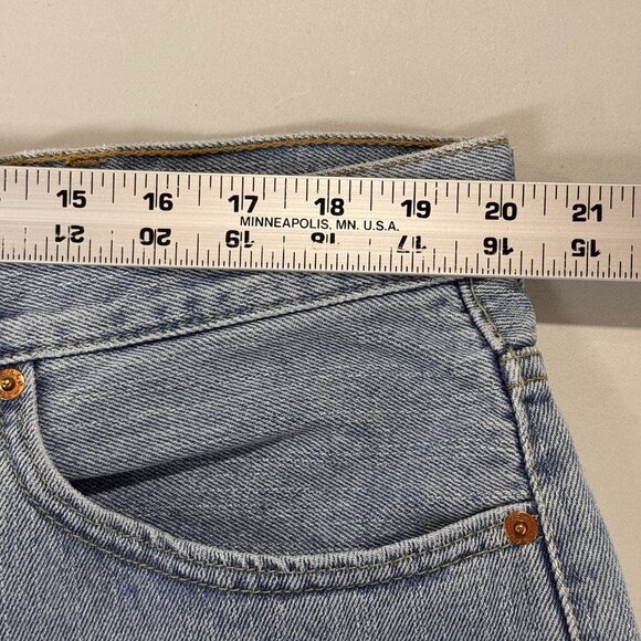 Levis 550 Jeans Mens 40x34 Blue Relaxed Fit Tapered Leg Light Wash Cotton Denim - Picture 8 of 12